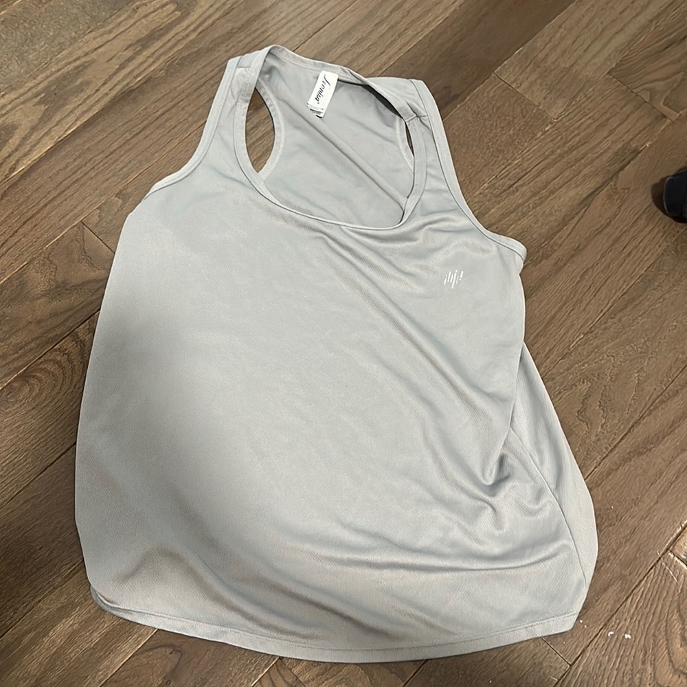 Women sport tee